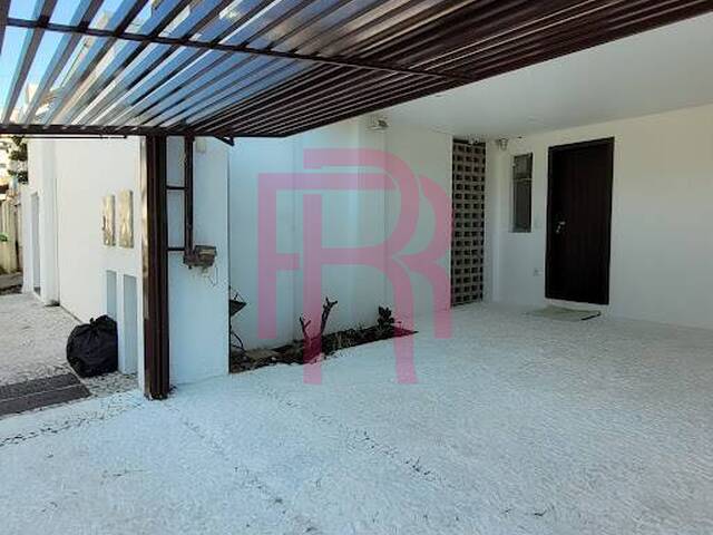 #45 - Casa para Locação em Balneário Camboriú - SC - 2