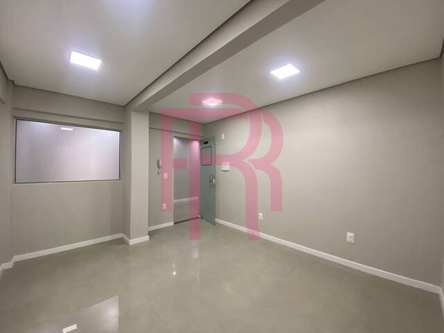 Sala para Locação em Balneário Camboriú - 2