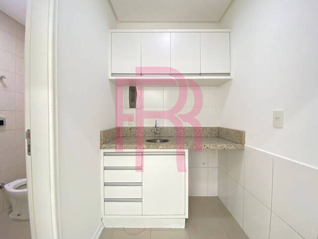 Sala para Locação em Balneário Camboriú - 4