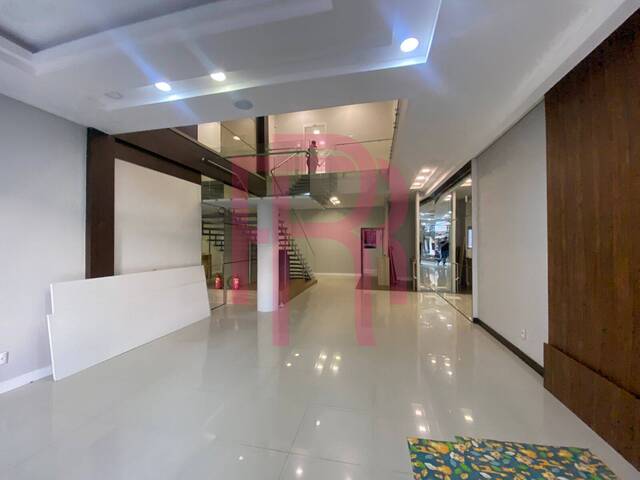 Sala para Locação em Balneário Camboriú - 2