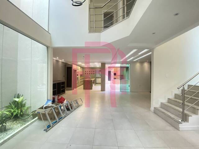 #460 - Casa para Locação em Balneário Camboriú - SC - 1