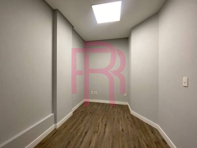 Sala para Locação em Balneário Camboriú - 3